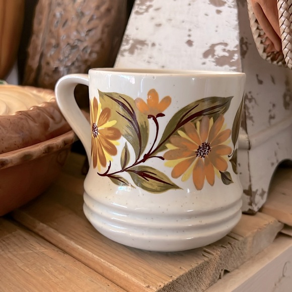 Other - Vintage 1970’s Capri Serve N’ Store Stoneware Mugs Flowers Orange Avocado Green